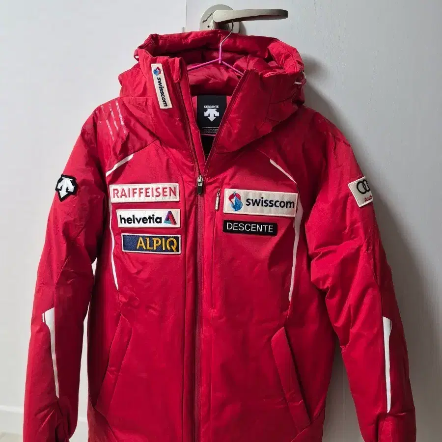 Swiss Team Descente Snow Jacket Men's Descente Swiss Ski Team