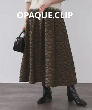 [ OPAQUE.CLIP ] 페더 자카드 턱 플레어 스커트