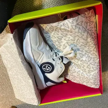 ZUMBA 줌바 신발 정품 화이트 24cm