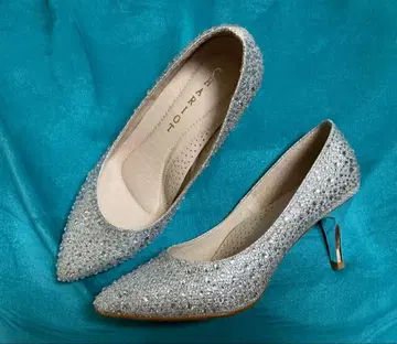 [새상품급] 반짝이는 실버 비쥬 펌프스 사이즈 4