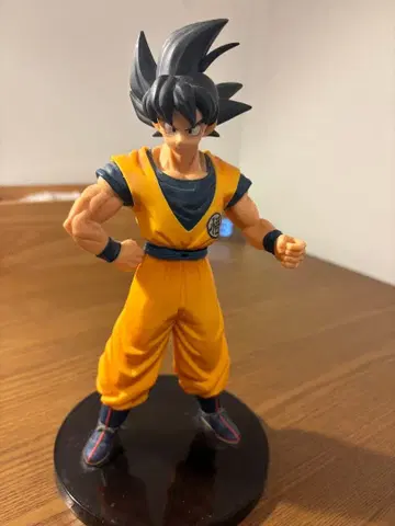 드래곤볼 손오공 피규어