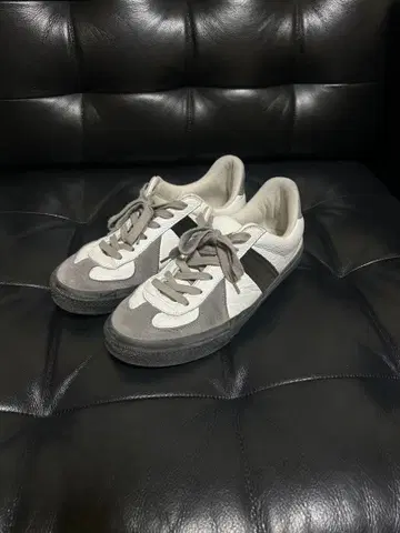 Graphpaper x REPRODUCTION OF FOUND 스니커즈