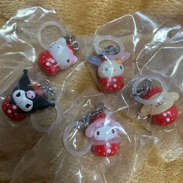 산리오 딸기 메지루시 액세서리