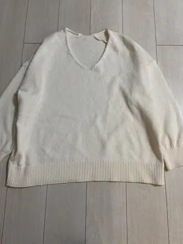 여유로운 LoungedressV넥 니트