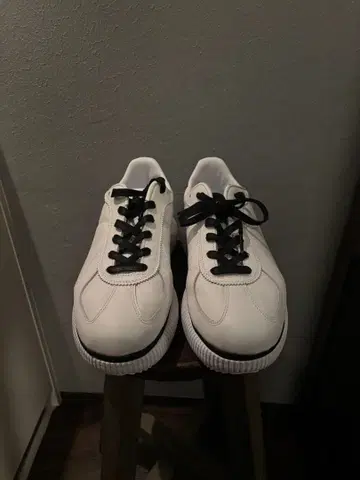 컨디션 최상 오니츠카타이거 데레시티 블랙 화이트