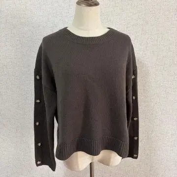 그린 레이블 릴랙싱 / 다크 그린 크루넥 니트