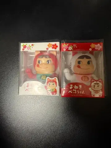 만박 마네키 페코짱 마네키네코 피규어 [ 빨간색 & 화이트 ]