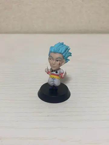 애니메이션 히어로즈 히소카 피규어