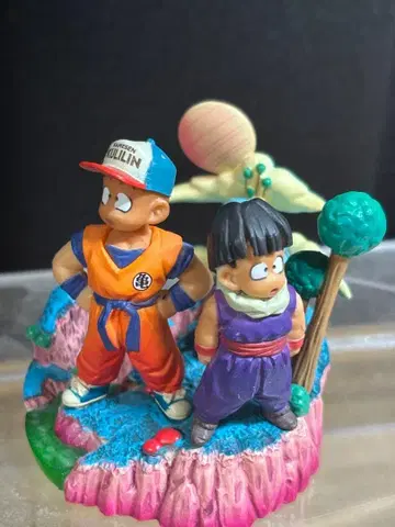 드래곤볼 캡슐 드라캅 도착 나메크성 손오반 & 크리링