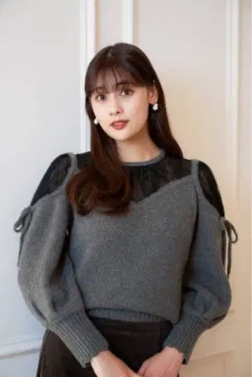 Her lip to Belleville 레이스 니트 풀오버