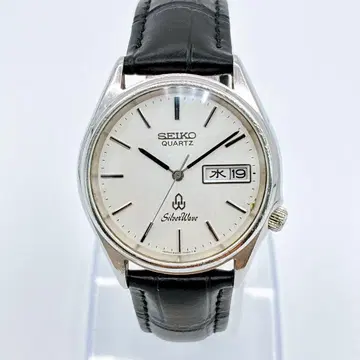레어 1980년제 SEIKO 실버 웨이브 8229-7030 새 상품 방풍