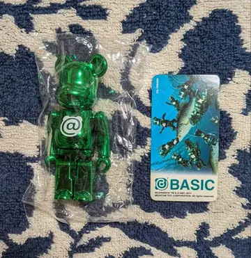 [ 시리즈 24 베이직 @마크 ] 베어브릭 내부 가방 미개봉 카드 포함