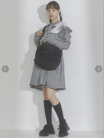 merry jenny 메리제니 주름 프릴 숄더백 블랙