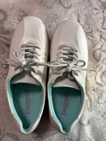 ACHILLES SORBO 아킬레스 솔보 가죽 스니커즈 화이트