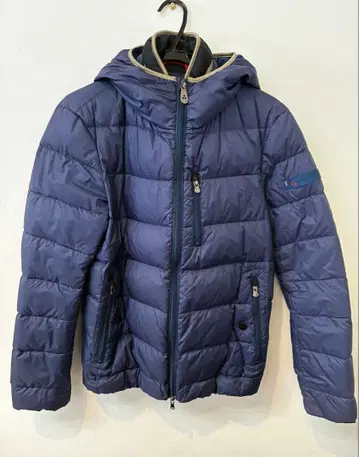 PEUTEREY DUPLICITY 후드 부착 다운 자켓 네이비