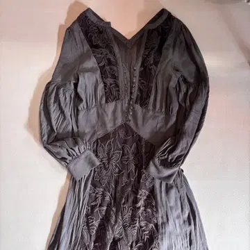 AMERI IMEDI EMBROIDERY TULLE LACE DRESS