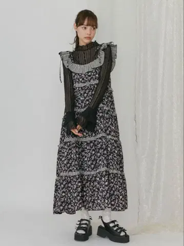 merry jenny 메리제니 오프숄더 프릴 원피스 블랙