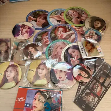 TWICE 캔뱃지 세트 + 키링
