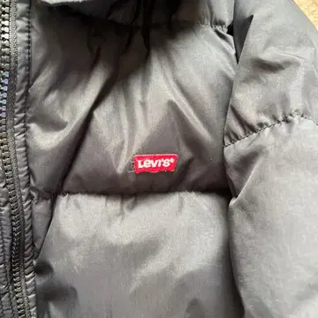 Levi's 블랙 다운 자켓 M