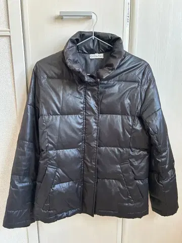 블랙 다운 자켓