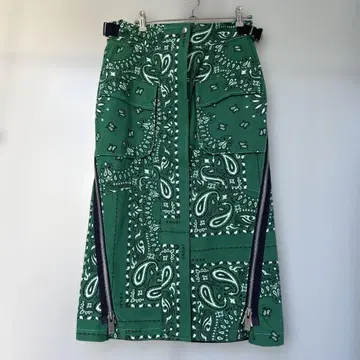 sacai 반다나 프린트 스커트