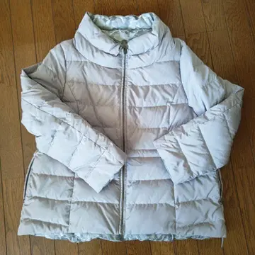 라이트 그레이 다운 자켓