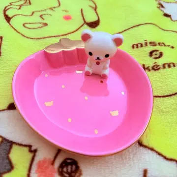 코리락쿠마 딸기 없는 날 액세서리 트레이