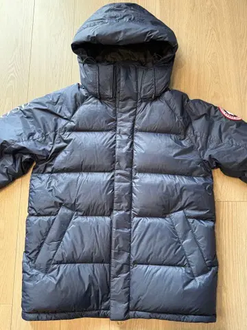 CANADA GOOSE 네이비 다운 자켓