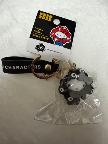 오사카 간사이 만박 블랙 미야쿠미야쿠 키티 키링 산리오