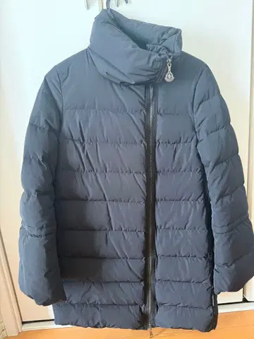 MONCLER 블랙 다운 자켓