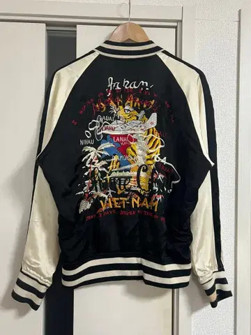 doublet 자수 스카잔