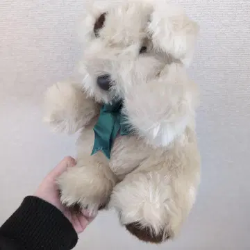 레트로 강아지 눈이 묻힌 강아지 봉제 인형