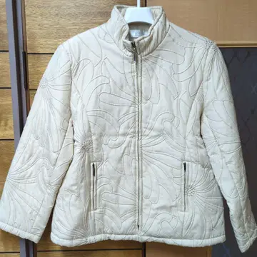 cinderella 꽃무늬 퀼팅 자켓 크림색