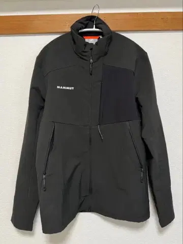 MAMMUT 블랙 마운틴 파카