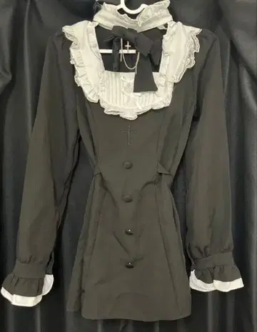 지뢰계 블랙 프릴 리본 셋업