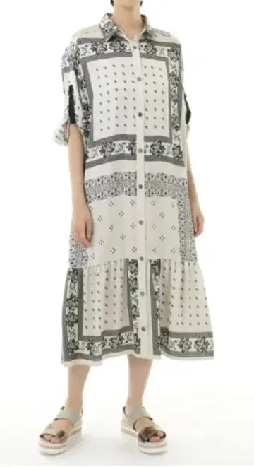 새상품급 그레이스 콘티넨탈 반다나 콤비 프린트 원피스 36