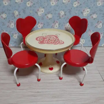 리카짱 가구 테이블과 의자