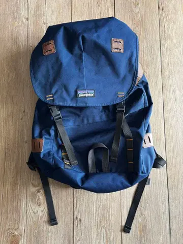 patagonia 네이비 백팩