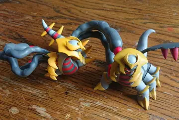 입체 포켓몬 도감 기라티나 2체 세트