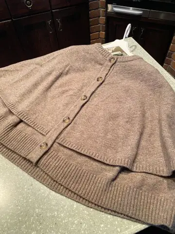 ZARA 니트 판초 케이프