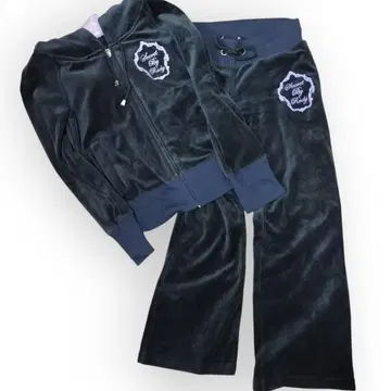 Rady 레이디 샹들리에 셋업 벨로아 네이비 M