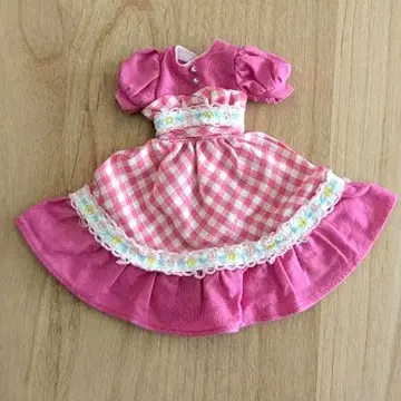 리카짱 옷 갈아입기 의류 핑크 드레스 (인형은 포함되지 않습니다)