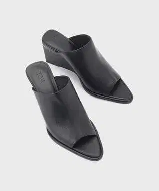 GRACE CONTINENTAL JVAM MAREK 샌들