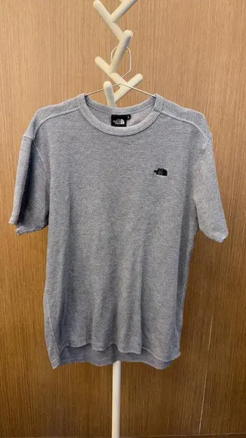 THE NORTH FACE(더 노스 페이스) 반팔 그레이 티셔츠