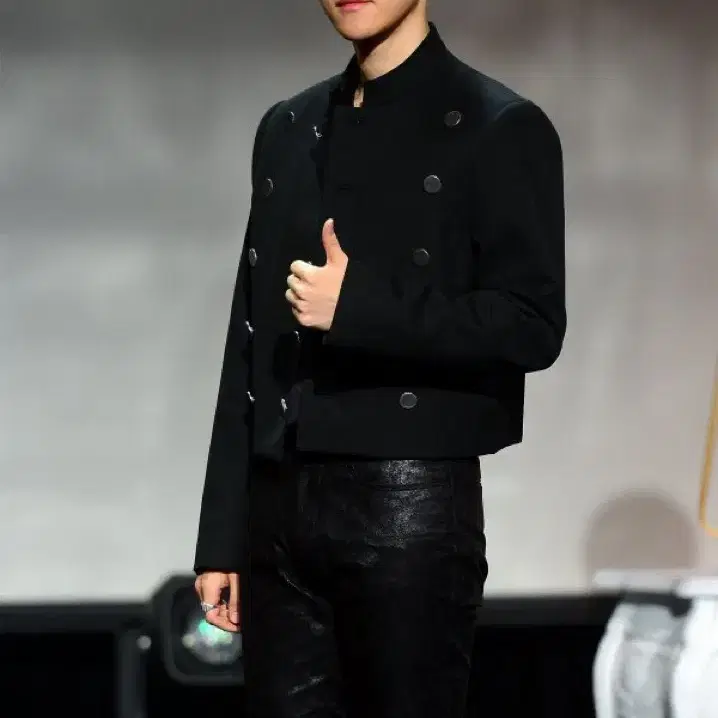 셀린느 [백현님 착용] 19ss 밀리터리 오피서 자켓 사진 2
