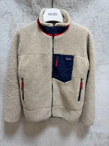 새상품급 patagonia 플리스 자켓 XL 베이지/네이비