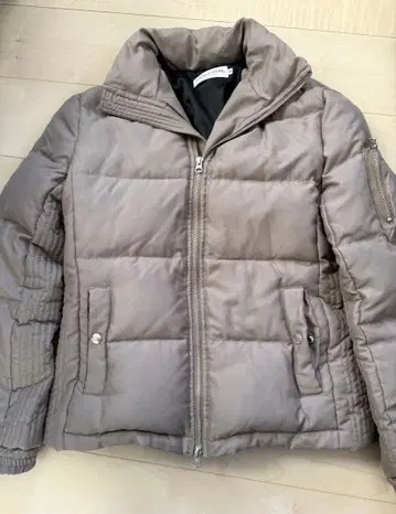VANQUISH 베이지 다운 자켓 S 사이즈 시크 스타일