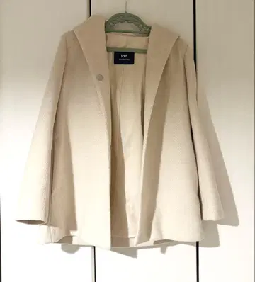 베이지 la.f. precious 라에프 후디드 코트