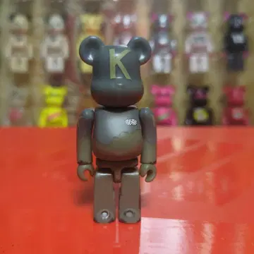 BWWT 한정판 BE@RBRICK Kow yokoyama 요코야마 히로시