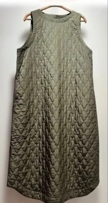 새상품급 BEAMS BOY 퀼팅 원피스 카키색